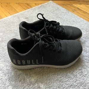 No Bull Women’s Black Trainer Size 8.5